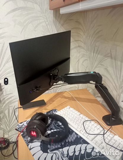 Кронштейн для монитора onkron