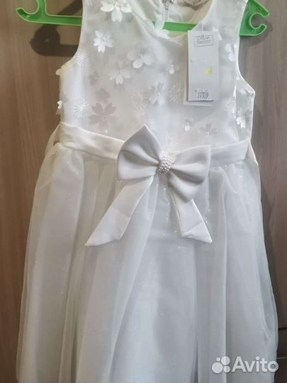 Платье для девочки новое 116 рост