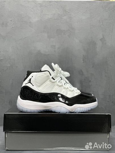 Кроссовки nike jordan 11 retro
