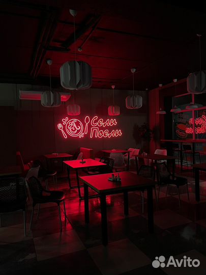 Повар пиццамейкер