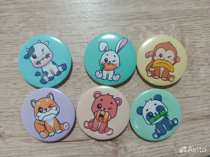 Круглые металлические закатные значки на заказ