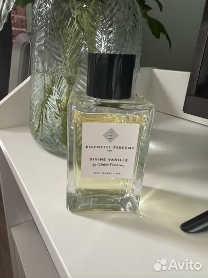 Essential parfums paris divine vanille refillable