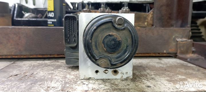 Блок ABS Hyndai Santa Fe 1