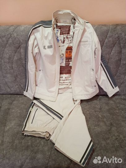 Костюм спортивный