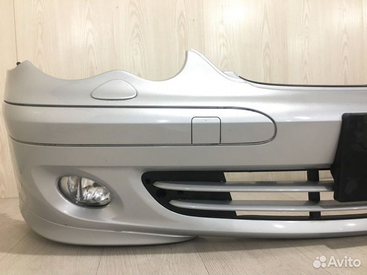 Бампер передний Mercedes Benz C180 W203 M271.946