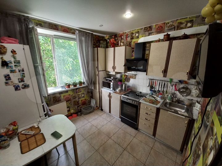 2-к. квартира, 52 м², 3/14 эт.