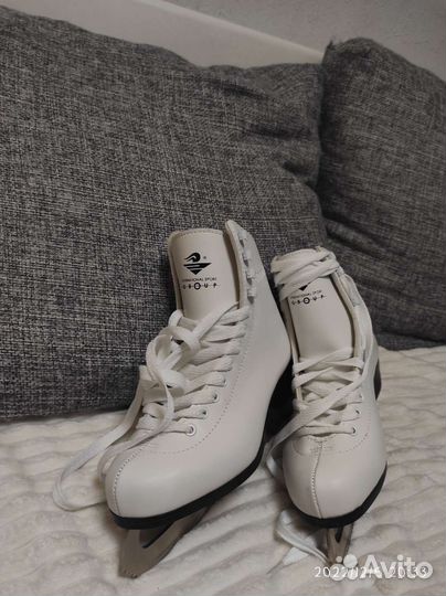 Коньки фигурные