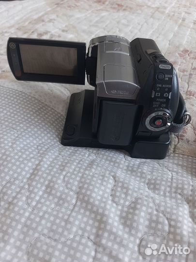 Видеокамера Sony Handycam HDD Hybrid Mega Pixel