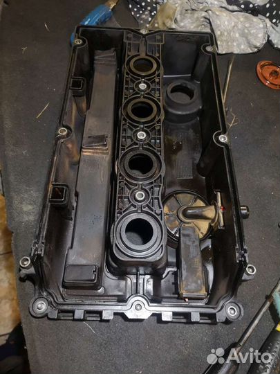 Клапанная крышка Опель Астра Н двигатель z18xer