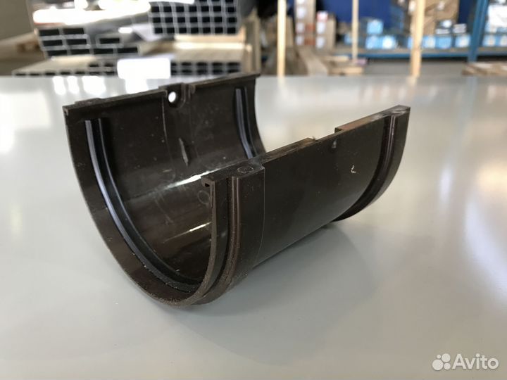 Соединитель желобов водостока docke