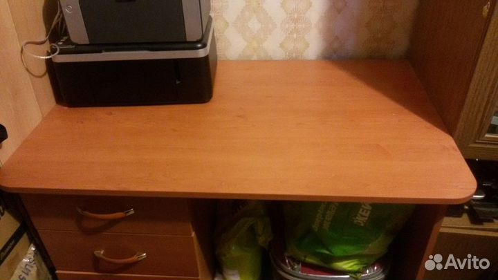 Стол