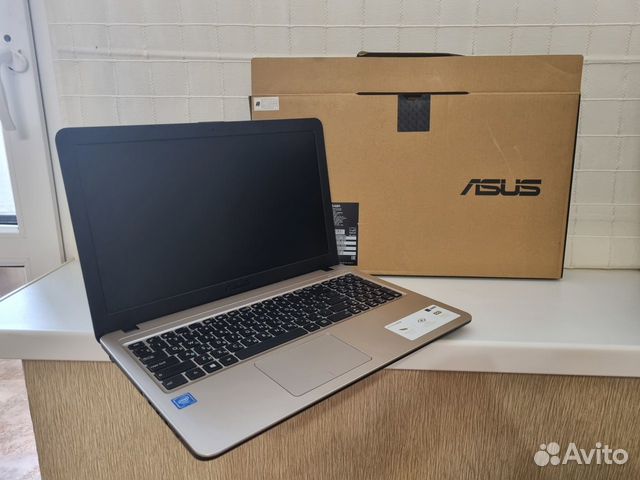 Ноутбук Asus 2020г. с SSD