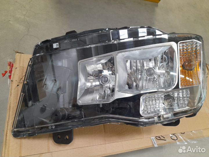 81.25101-6731 Фара основная MAN