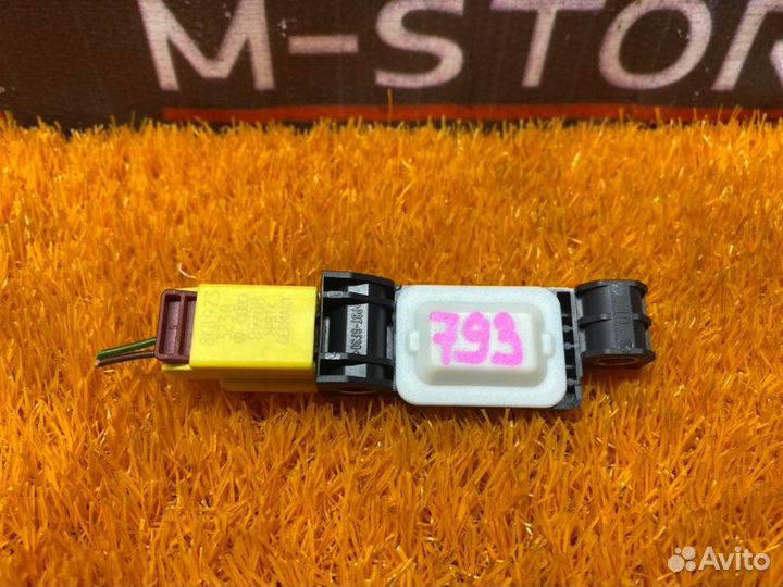 Датчик airbag (удара) Audi A3 8P caxc 2009