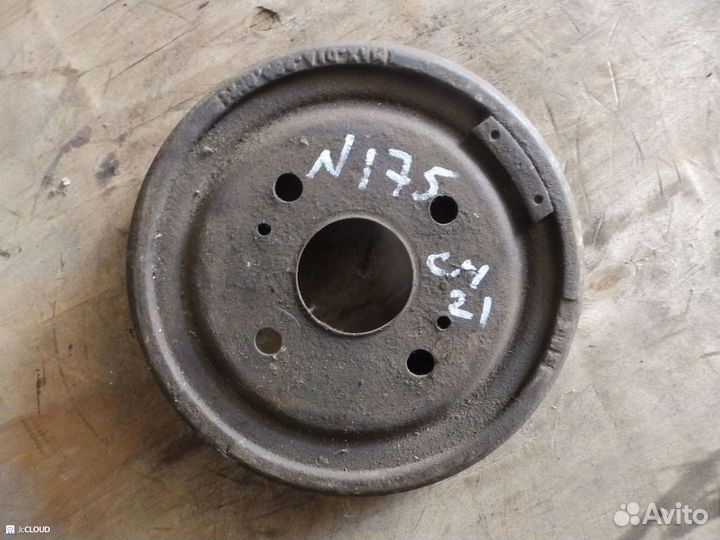 Тормозной барабан на toyota - CM21