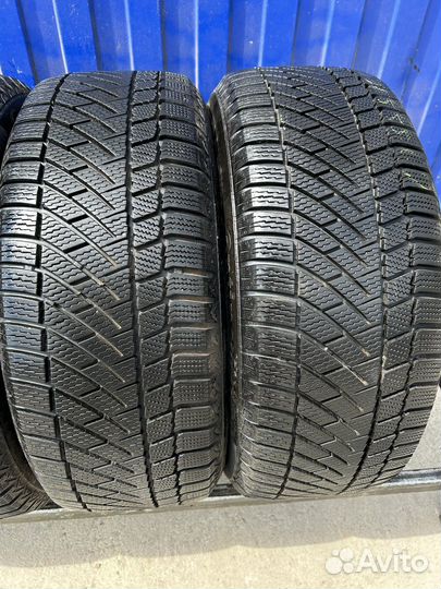 Continental ContiVikingContact 6 215/55 R16