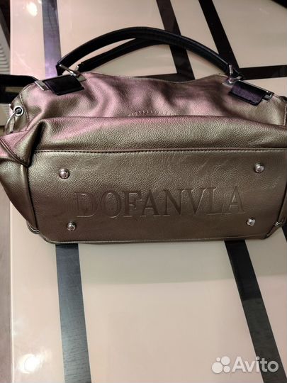 Сумка женская, вместительная, в хорошем состоянии