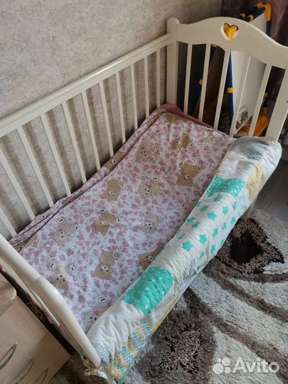 Детская кроватка с маятником + матрас