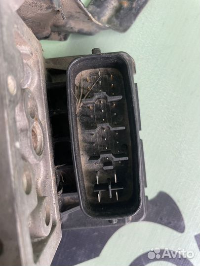 Блок насос abs абс toyota corolla 120