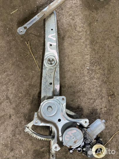 Стеклоподъемник передний левый toyota camry 40