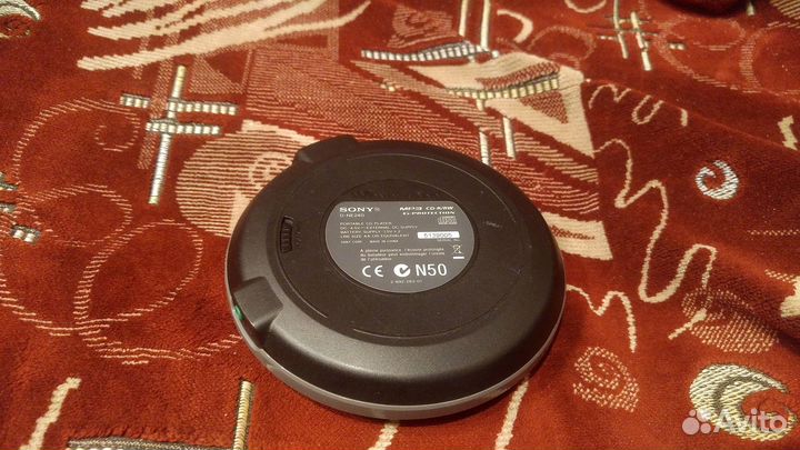 Дисковый CD-Плеер - Sony CD Walkman D-NE240 чёрный