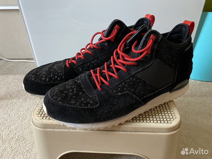 Кроссовки Adidas primaloft