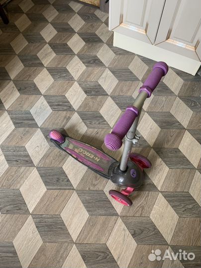 Самокат детский со светящимися колесами