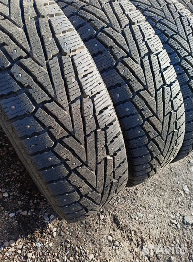 Roadstone Winguard WinSpike 225/60 R17