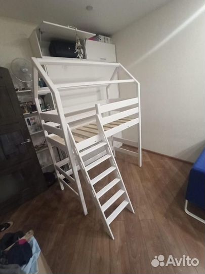 Детская кровать домик из массива цены от