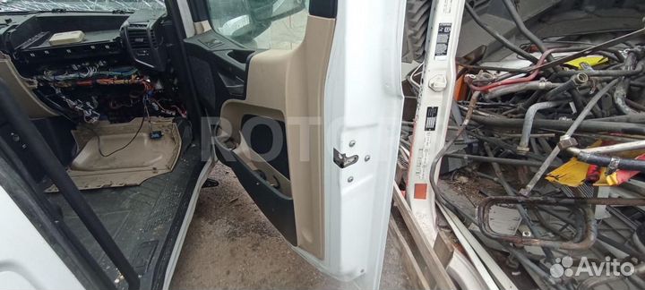 Дверь передняя правая Mercedes-Benz Actros