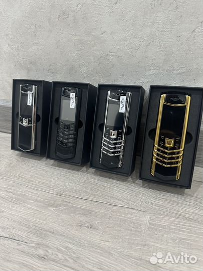 Телефон Vertu чёрный
