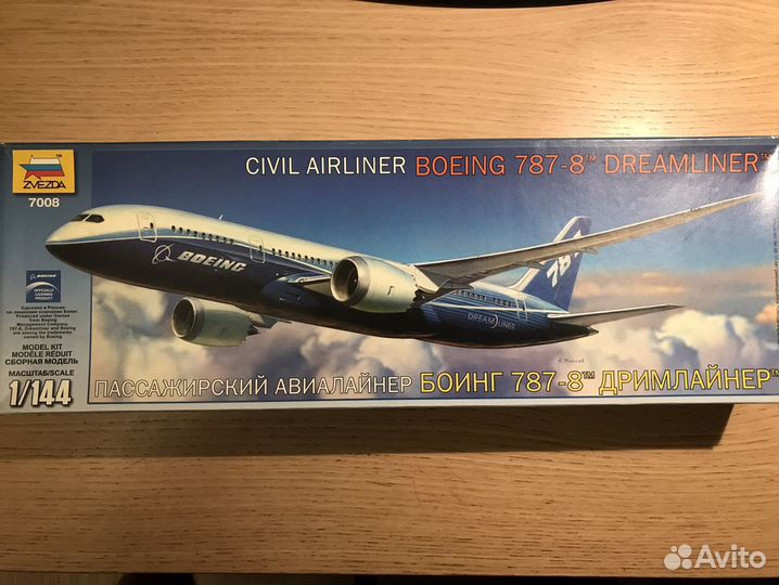 Boeing 787-8 “Dreamliner” 1:144 Сборная модель