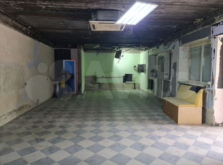 Свободного назначения красная линия, 100 м²