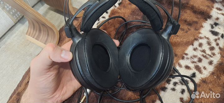 Наушники Audio-technica ATH-W5000+подставка