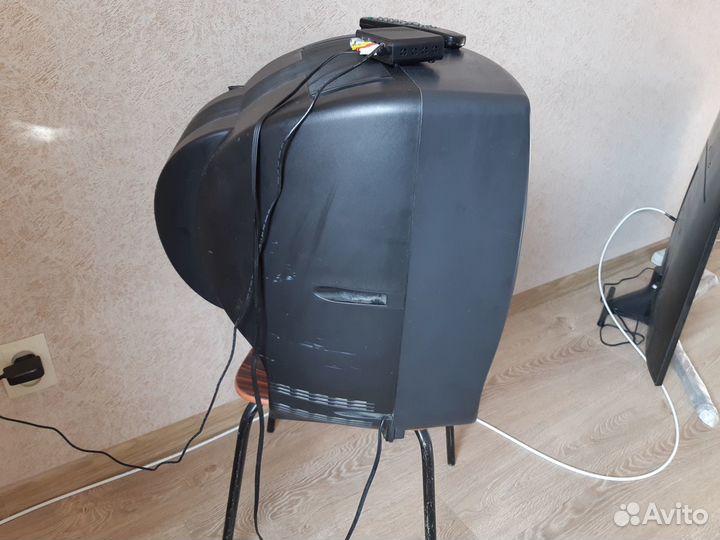 Телевизор 20