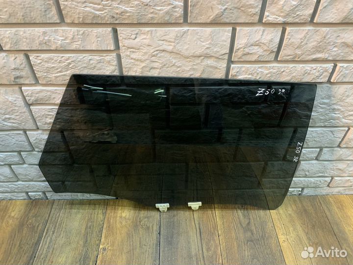 Nissan murano Стекло двери задней левой и правой