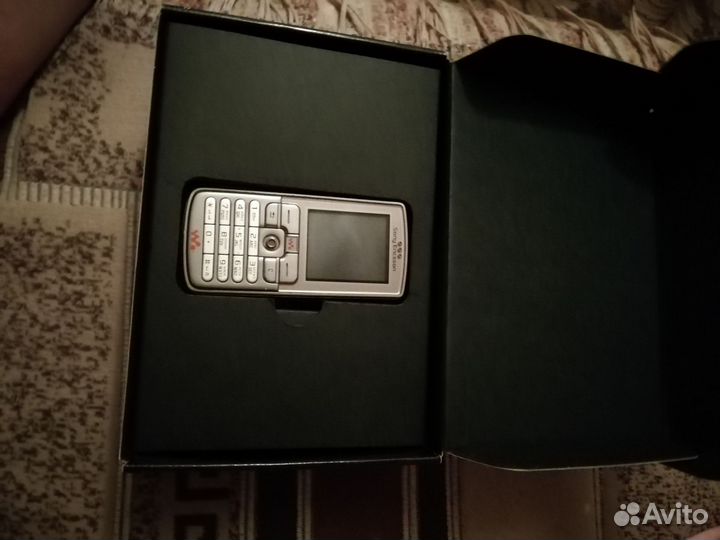 Sony Ericsson W700i