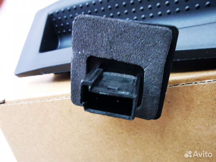 Ручка открытия багажника Opel Astra H Астра Н