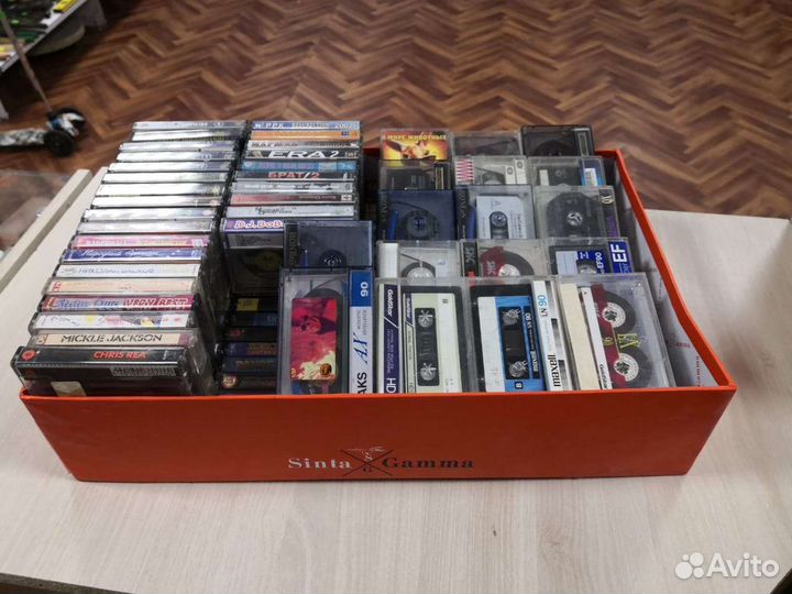 Аудиокассеты в ассортименте