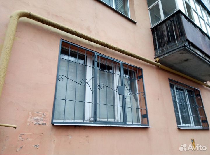 Решетки металлические на балконы и окна