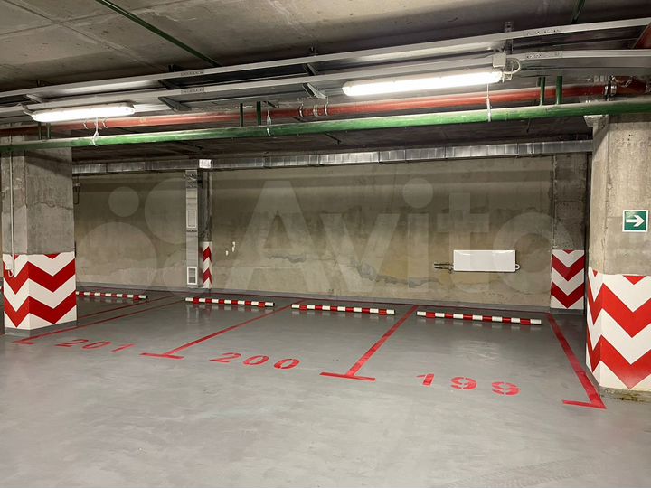 Машиноместо, 13 м²