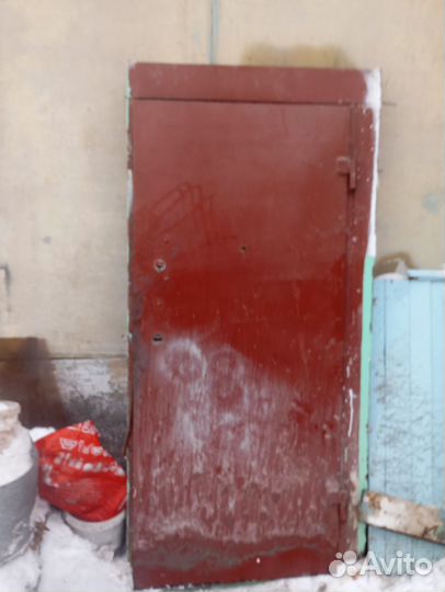 Железная дверь