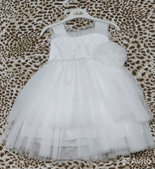 Платье для девочки праздничное