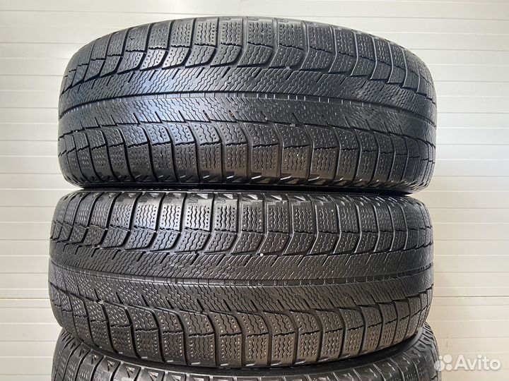 Michelin X-Ice XI2 215/60 R17 96T