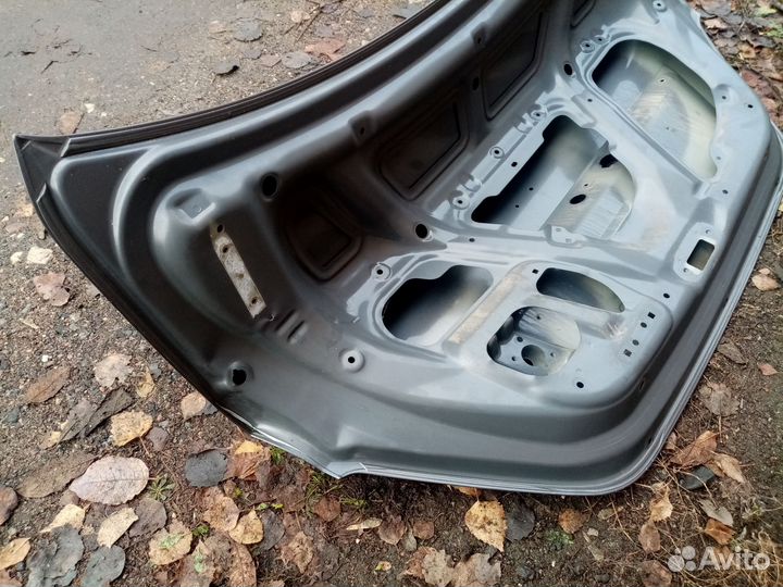 Крышка багажника на Hyundai solaris 1
