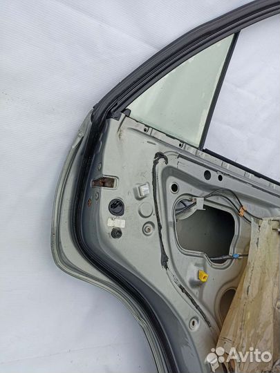 Lexus RX300 левая задняя дверь