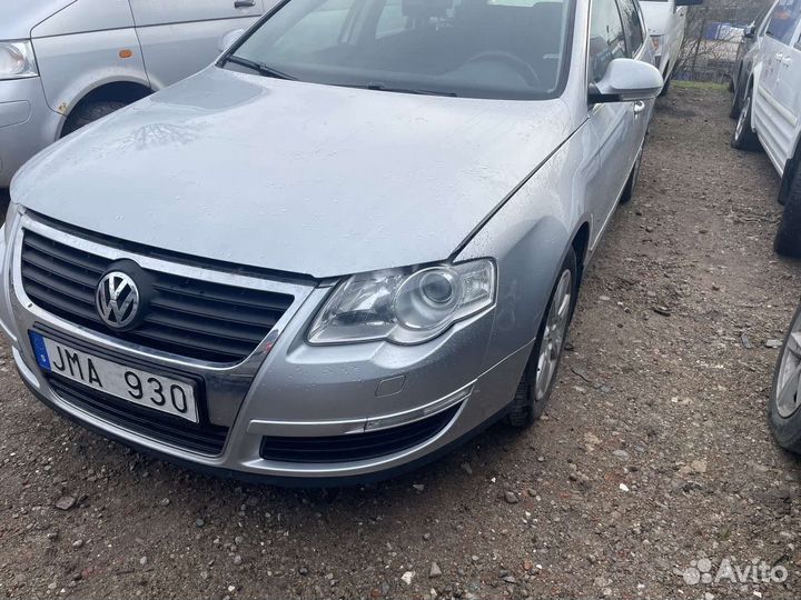 Передний бампер Volkswagen Passat B6