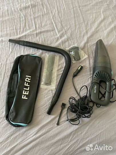 Автомобильный пылесос