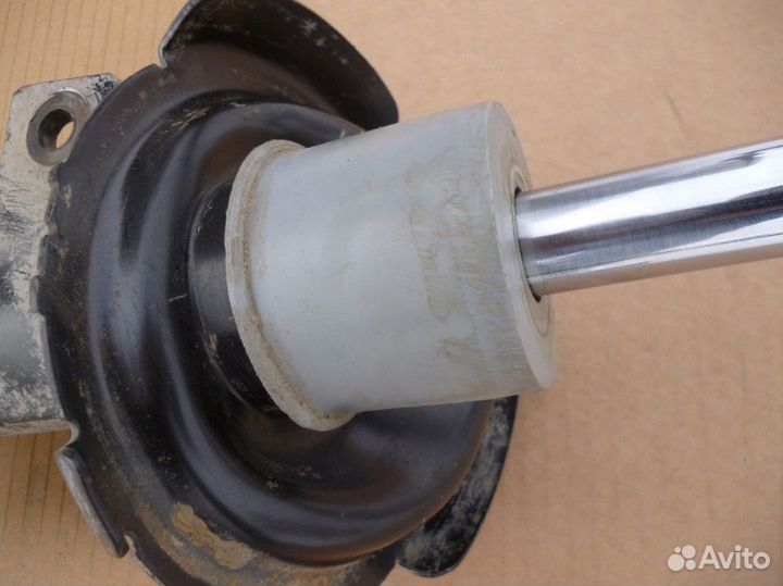 Форд Фокус 2 Амортизатор передний левый