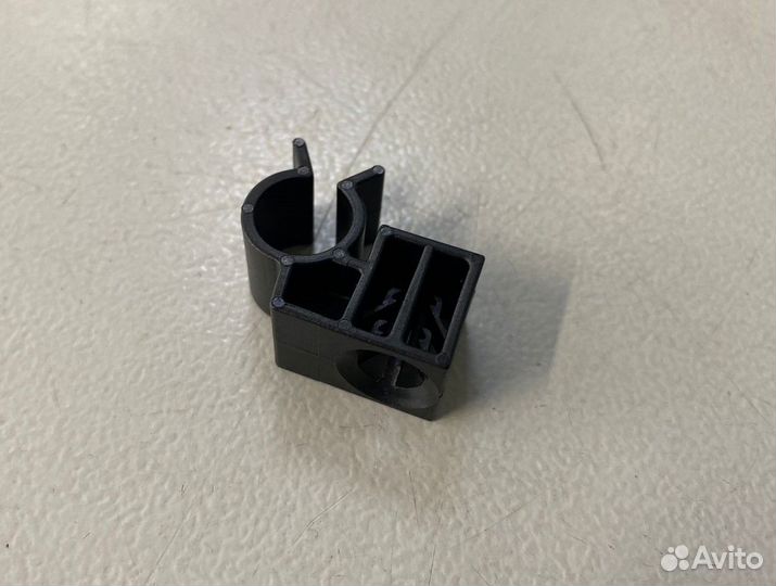 64509241366 Кронштейн